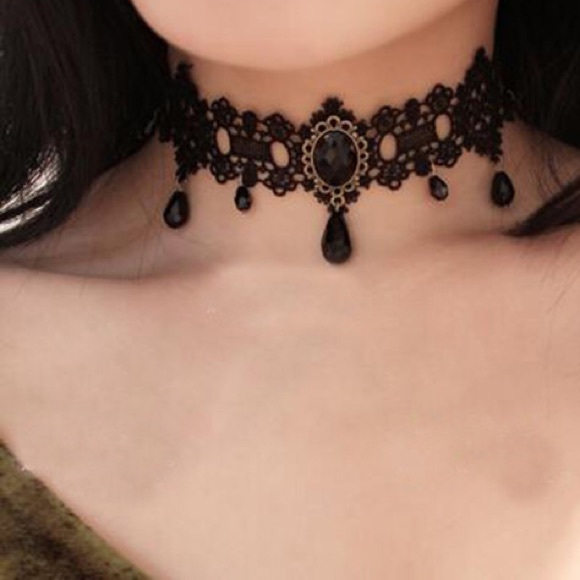 Jewelry - Vintage Lace Choker